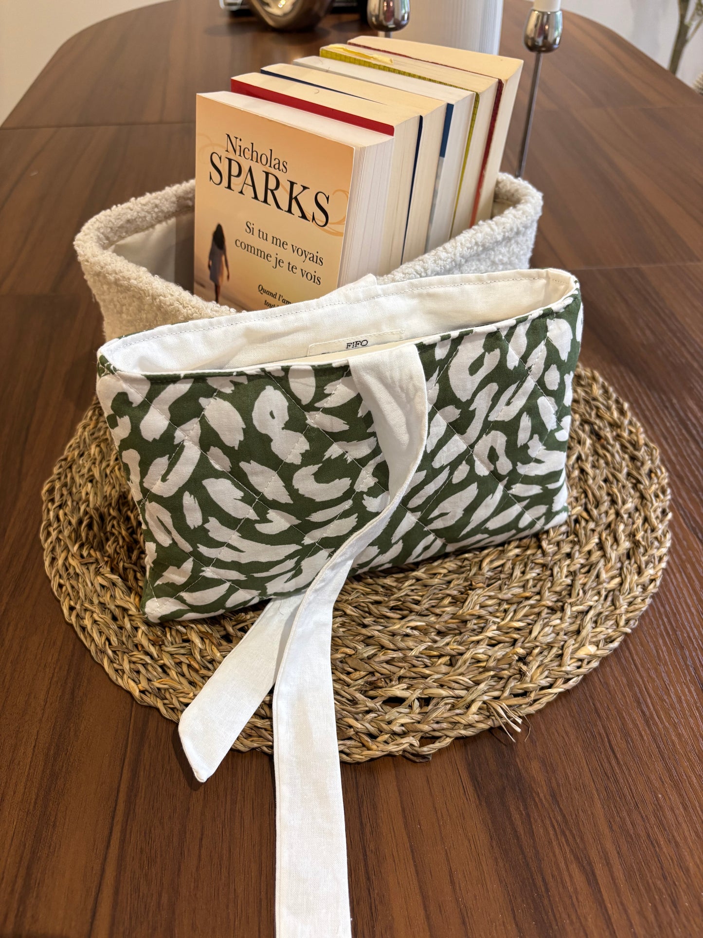 Housse de livre poche Delphine