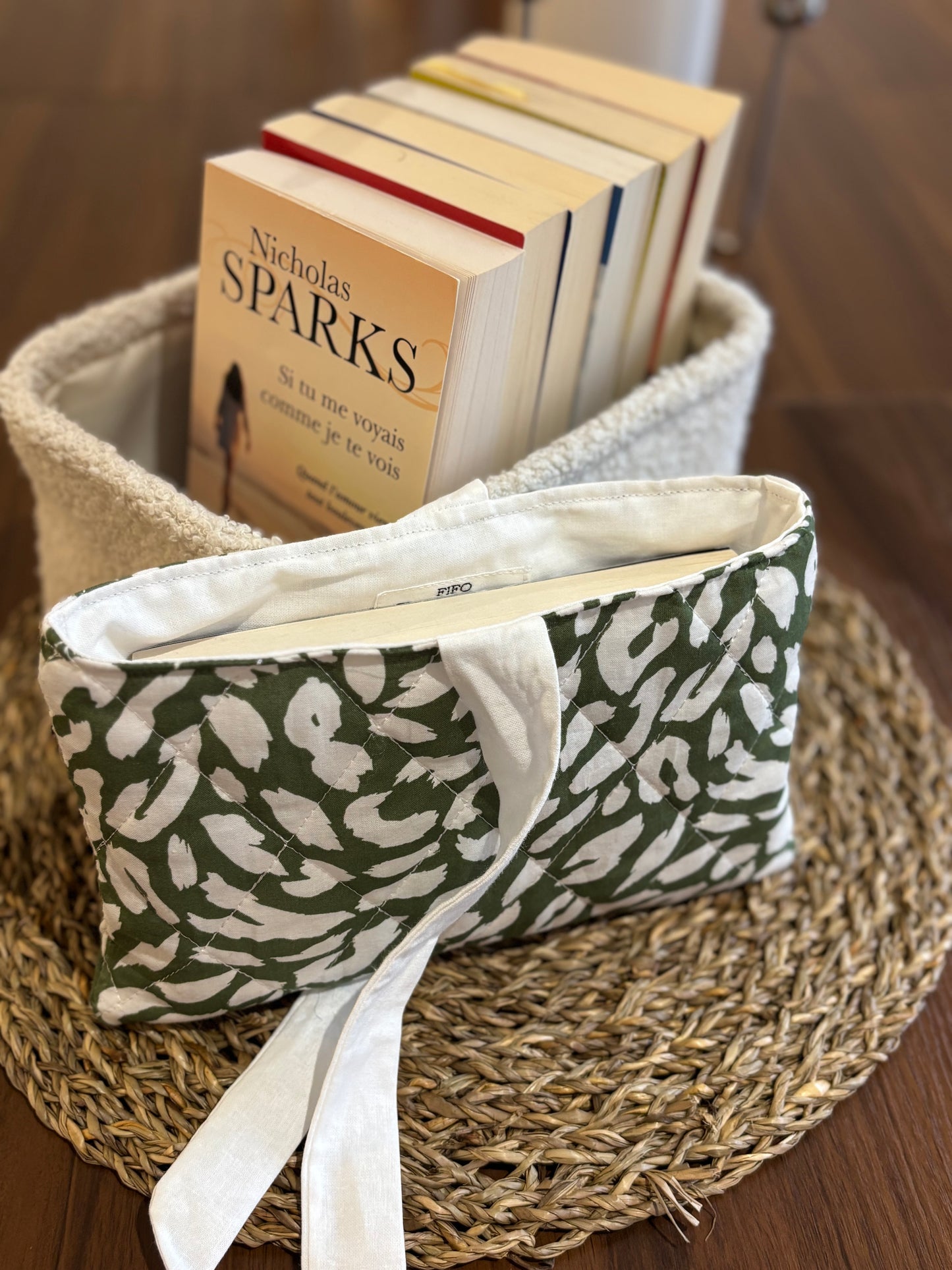 Housse de livre poche Delphine