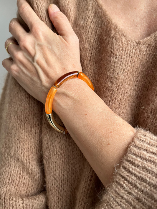 Bracelet orange avec une touche de marron