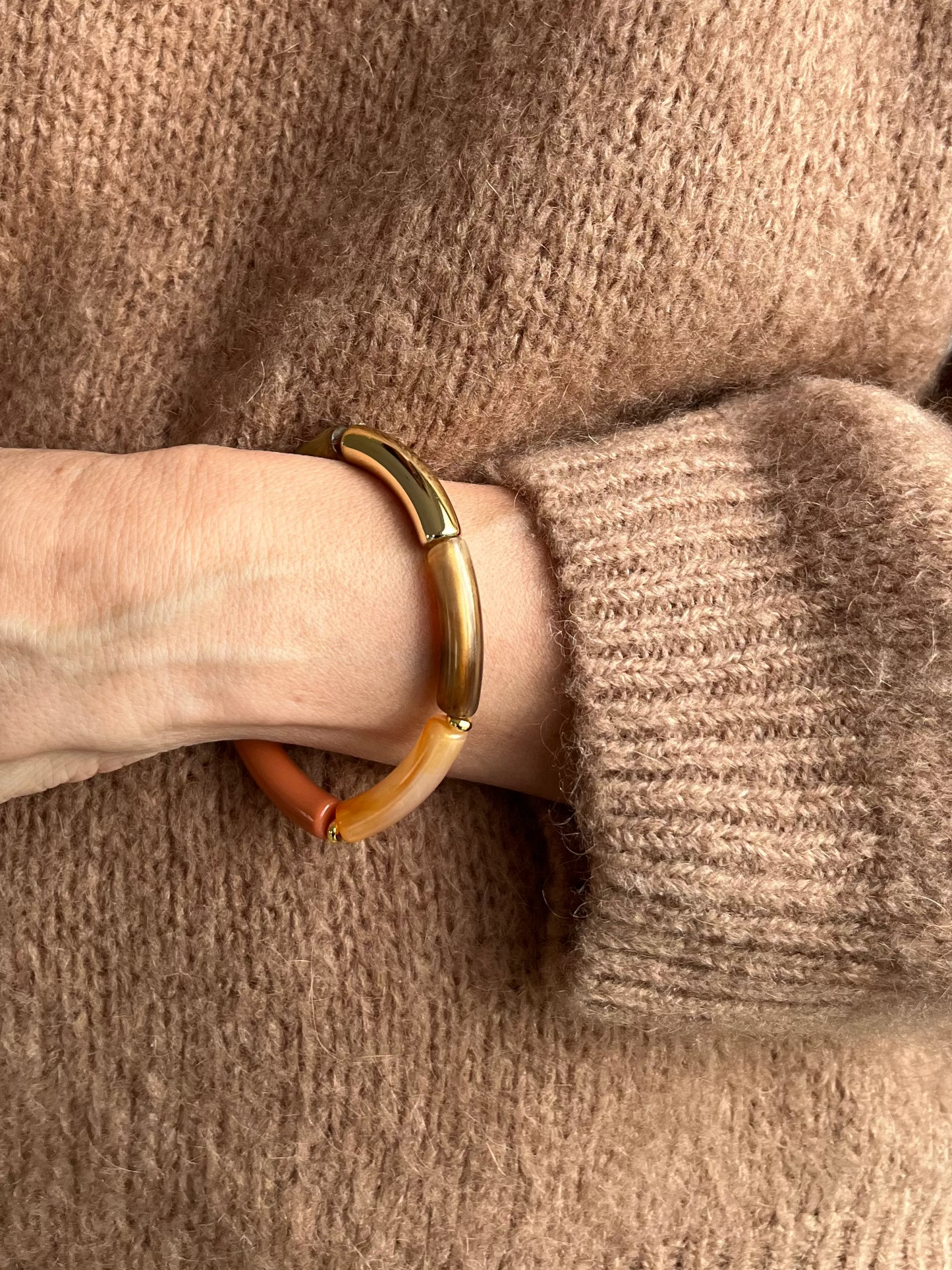 Bracelet orangé ocre